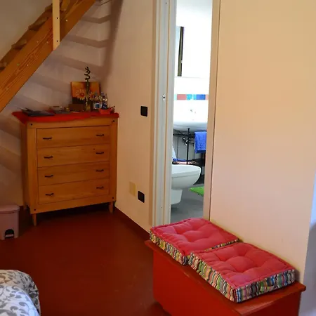 Oda ve Kahvaltı Casa Mia Desenzano del Garda